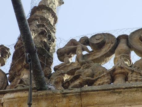 Hombre masturbandose fachada Salamanca