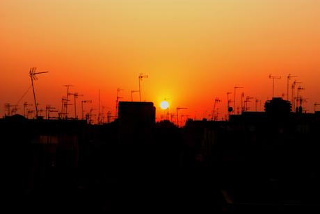 CÓMO UTILIZAR LAS REDES PARA VENDER TUS PRODUCTOS CÓMO UTILIZAR LAS REDES PARA VENDER TUS PRODUCTOS