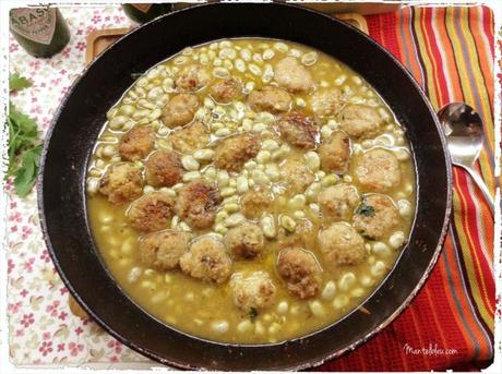 Bolitas de carne en salsa con habitas