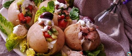 Papas rellenas de ensalada