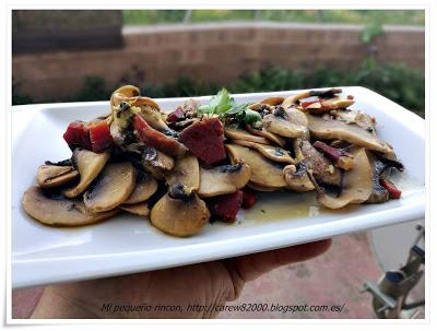 Champiñones con jamón