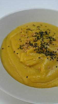Crema de verduras con sésamo Crema de verduras con sésamo