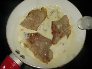 SECRETO DE CERDO CON SALSA CAMEMBERT