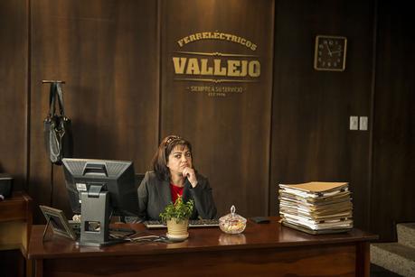 Reseña Crítica Amalia la Secretaria, notable apuesta por la comedia inteligente y los actores profesionales