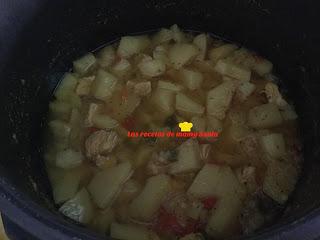 GUISO DE PATATAS CON PECHUGA DE POLLO Y CÚRCUMA EN OLLA GM E Y TRADICIONAL