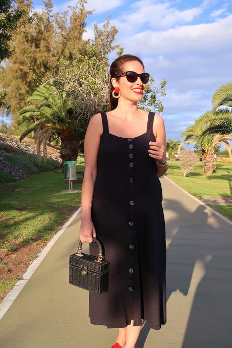TENDENCIA VESTIDO CON BOTONES