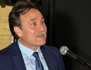 `El cambio de gobierno no traerá ninguna debacle en el sistema cubano, como dicen los medios´