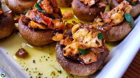 Champiñones rellenos de merluza