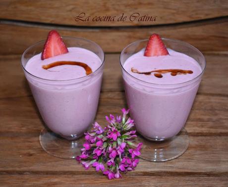 Crema de fresas y caramelo Crema de fresas y caramelo