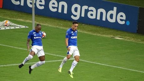 Universidad de Chile caé por 3-0 ante Cruzeiro por Copa Libertadores Universidad de Chile caé por 3-0 ante Cruzeiro por Copa Libertadores