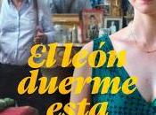 león duerme esta noche: poética mirada Nobuhiro Suwa.