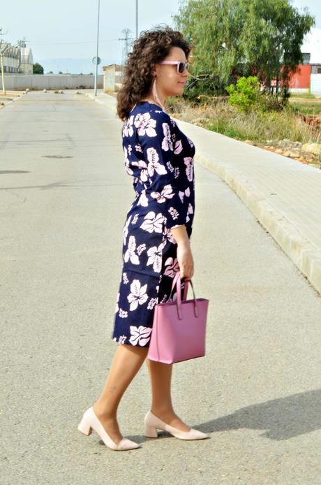 Vestido midi estampado de flores Vestido midi estampado de flores