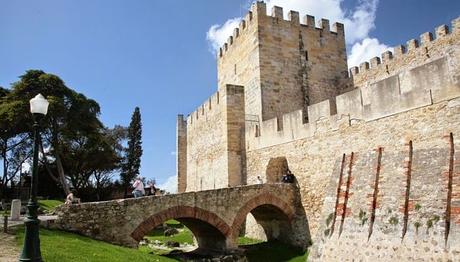 Castillo De San Jorge En Lisboa: Un Encuentro Con La Historia