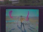 Canción Día, Kiss Calvin Harris Lipa.