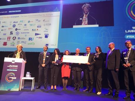 La UETR solicita mayor inversión en infraestructuras para el transporte