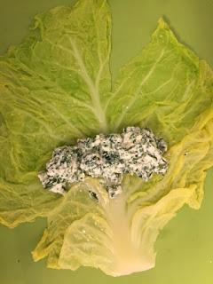 ROLLITOS DE COL RIZADA RELLENOS