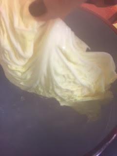 ROLLITOS DE COL RIZADA RELLENOS