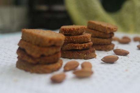 Galletitas con harina de almendras y coco sin azúcar ni TACC