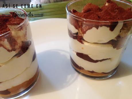 Tiramisú con chocolate y canela