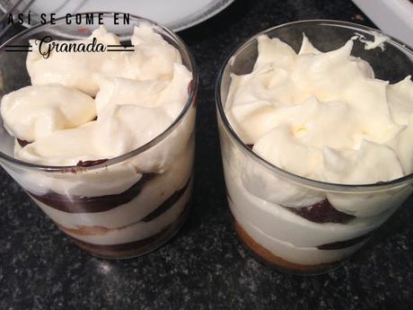 Tiramisú con chocolate y canela