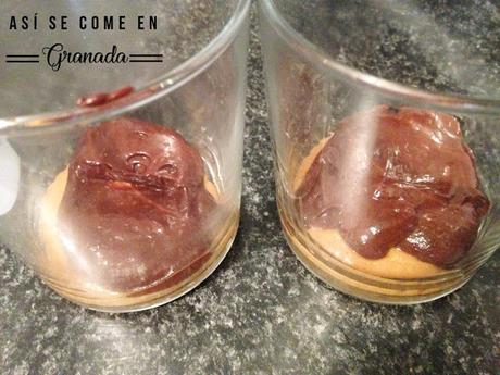 Tiramisú con chocolate y canela