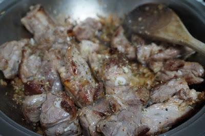 Costillas de cerdo al vino blanco