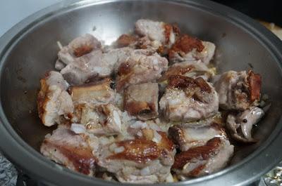 Costillas de cerdo al vino blanco