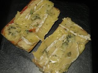 PANINIS CUATRO QUESOS