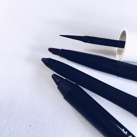 Liner University, el taller de delineado de Maybelline.