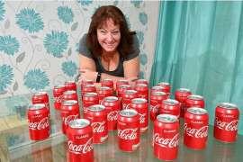 Vivir encadenada a una lata de coca cola.