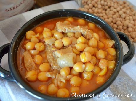 Garbanzos con callos y chorizo