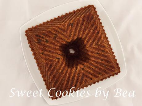 Bundt cake de miel con uvas pasas honey-and-raisins-bundt-cake, bizcocho-de-miel-y-pasas