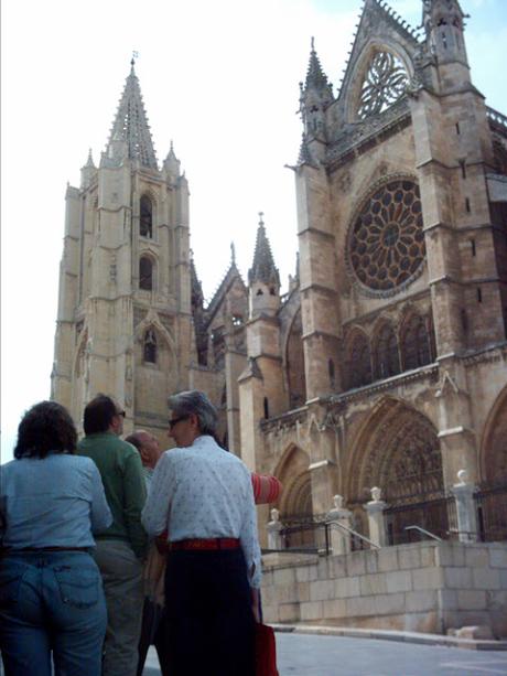 Encuentro de Hospitaleros Voluntarios, año 2006. Encuentro de Hospitaleros Voluntarios, año 2006.