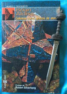 La humanidad del futuro Portada del libro Galaxias como granos de arena, de Brian W. Aldiss