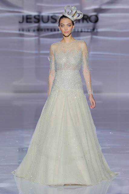 Jesus Peiro celebra su 30 aniversario en la Barcelona Bridal Week con su colección Heritage