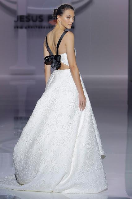 Jesus Peiro celebra su 30 aniversario en la Barcelona Bridal Week con su colección Heritage