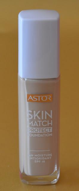 “Skin Match Protect Foundation” de ASTOR