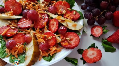 Ensalada de espinacas y frutas