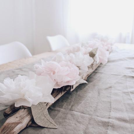 Centro de mesa handmade con papel y madera a la deriva Centro de mesa handmade con papel y madera a la deriva