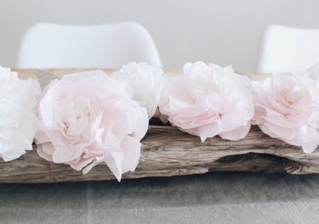 Centro de mesa handmade con papel y madera a la deriva Centro de mesa handmade con papel y madera a la deriva