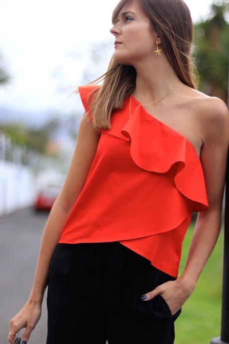 RED FLOUNCE TOP