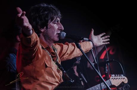 La inflamable noche de estrenos rockeros en Malandar:  Pájaro, Riverboy…