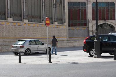 Gorrillas “Chantaje al amparo de la ley”.