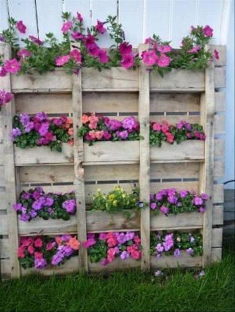 Convirtieron sus palets en cosas utiles para su casa y jardín y se ven increibles Convirtieron sus palets en cosas utiles para su casa y jardín y se ven increibles