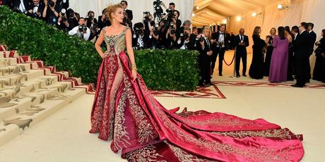 MET GALA 2018: BLAKE LIVEY & VERSACE