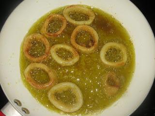 BOCADILLO DE CALAMARES #deMadridalcielo BOCADILLO DE CALAMARES #deMadridalcielo