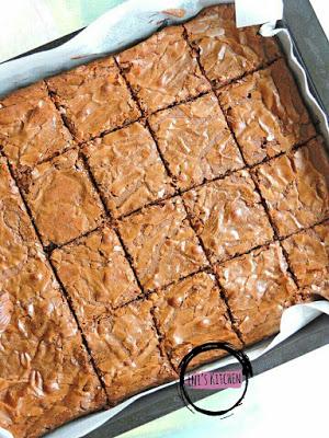 Brownie con nueces o nueces y pistachos