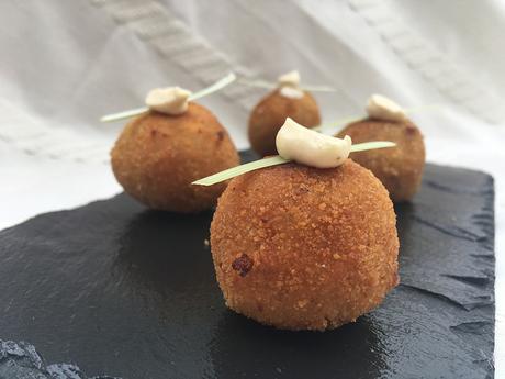 Croquetas de jamón serrano con parmesano