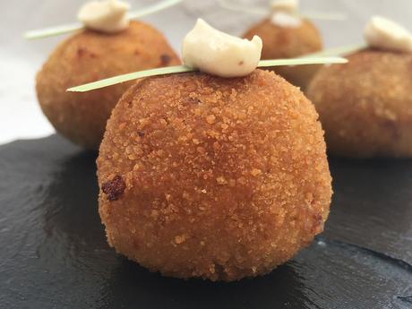 Croquetas de jamón serrano con parmesano