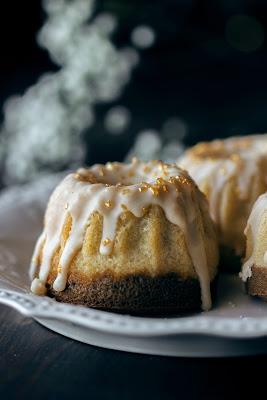 Mini Bundt Cakes de café y vainilla